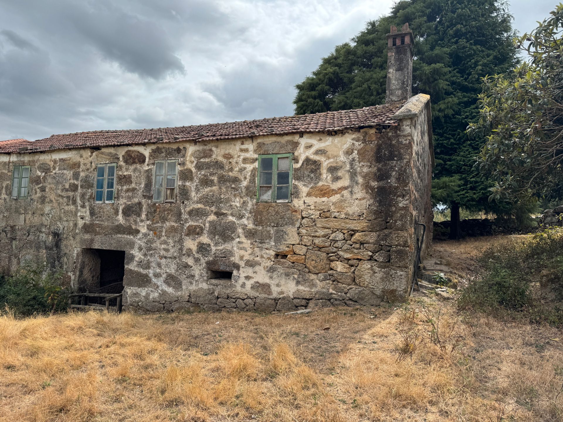 Vista exterior de Casa o xalet en venda en Crecente amb Jardí privat