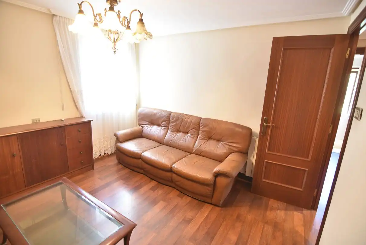 Wohnzimmer von Wohnung zum Verkauf in Bergara mit Heizung, Möbliert und Balkon
