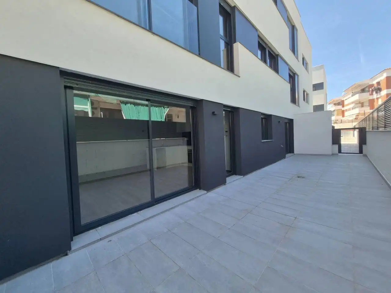 Vista exterior de Apartament en venda en Cubelles amb Aire condicionat, Terrassa i Traster