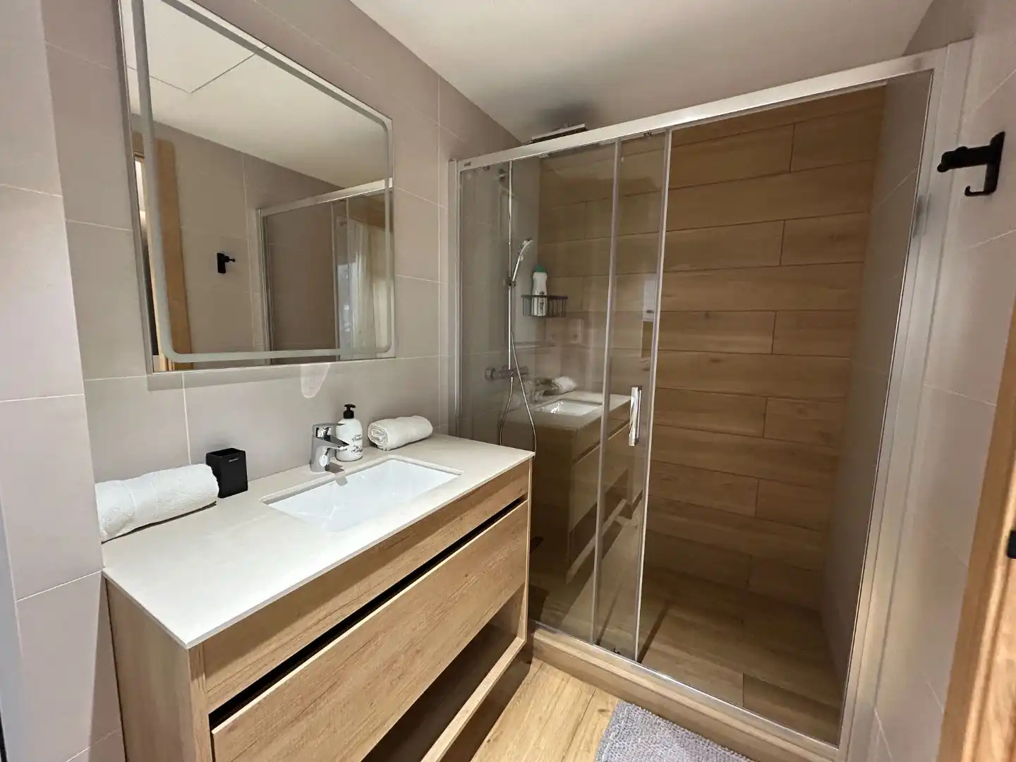 Appartamento in affitto a Passeig Marítim 252, imagen 17