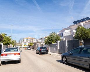 Vista exterior de Casa adosada en venda en Linares amb Aire condicionat i Calefacció