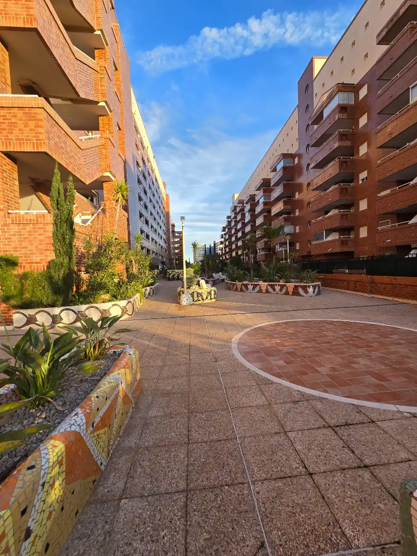 Vista exterior de Àtic en venda en Oropesa del Mar / Orpesa amb Aire condicionat, Calefacció i Terrassa