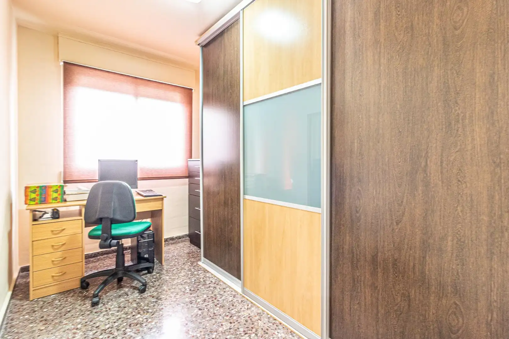Casa adosada en venta en Carlet con Aire acondicionado, Trastero y Alarma