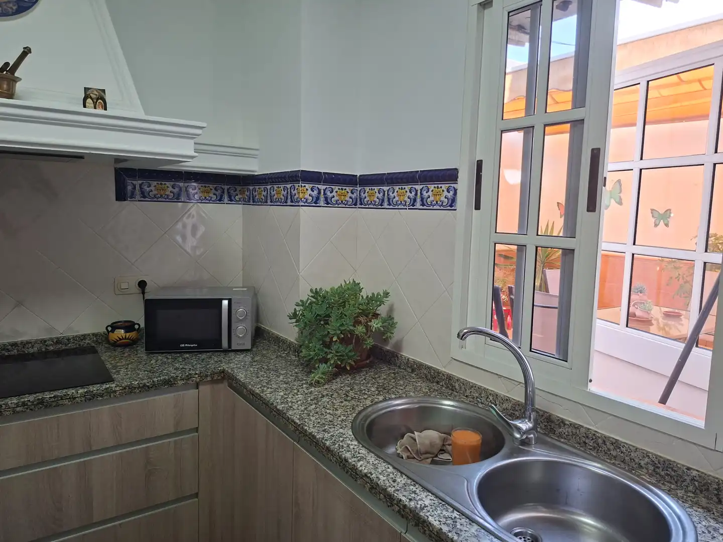 Cuina de Casa o xalet en venda en La Rinconada amb Aire condicionat, Calefacció i Terrassa