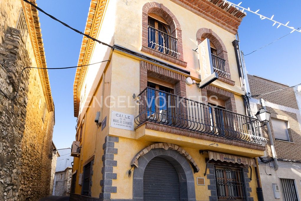 Exterior view of House or chalet for sale in Alcublas  with Air Conditioner, Heating and Terrace