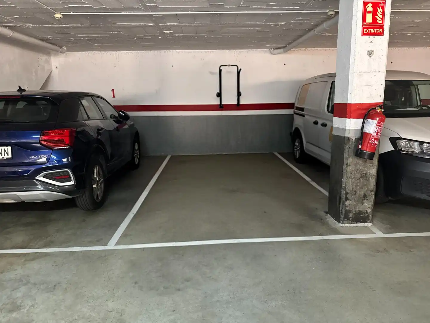Parking de Piso en venta en Castelldefels con Aire acondicionado, Jardín privado y Amueblado
