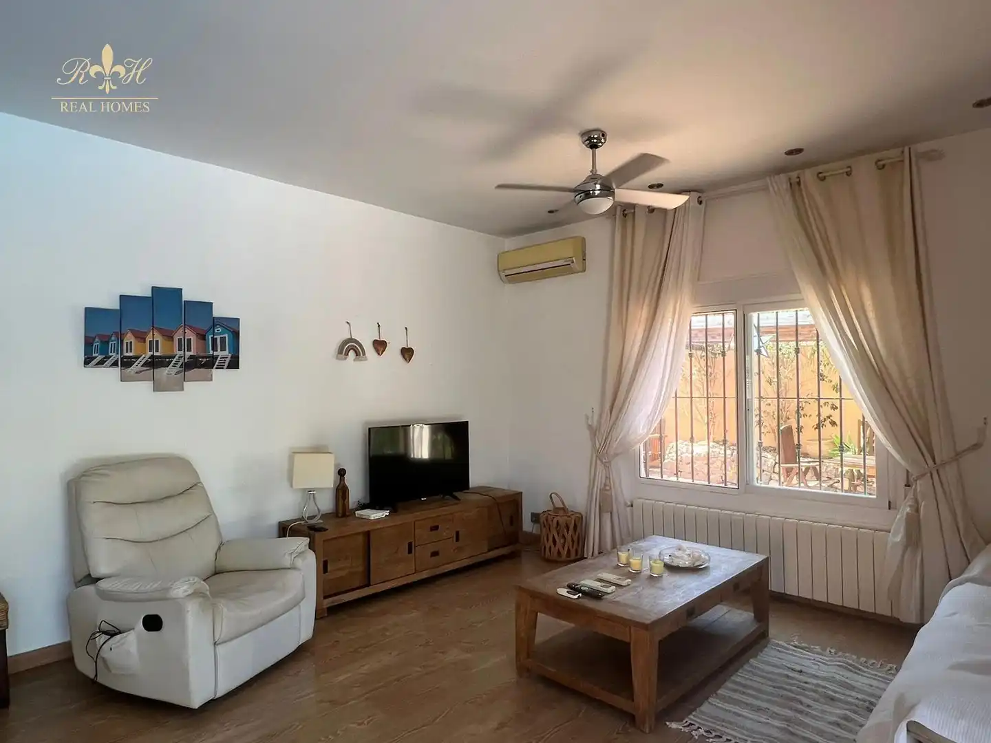Sala de estar de Casa o chalet de alquiler en L'Alfàs del Pi con Aire acondicionado, Trastero y Piscina