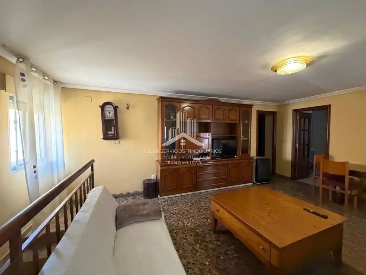 Sala d'estar de Casa o xalet en venda en Castellón de la Plana / Castelló de la Plana amb Aire condicionat, Terrassa i Moblat