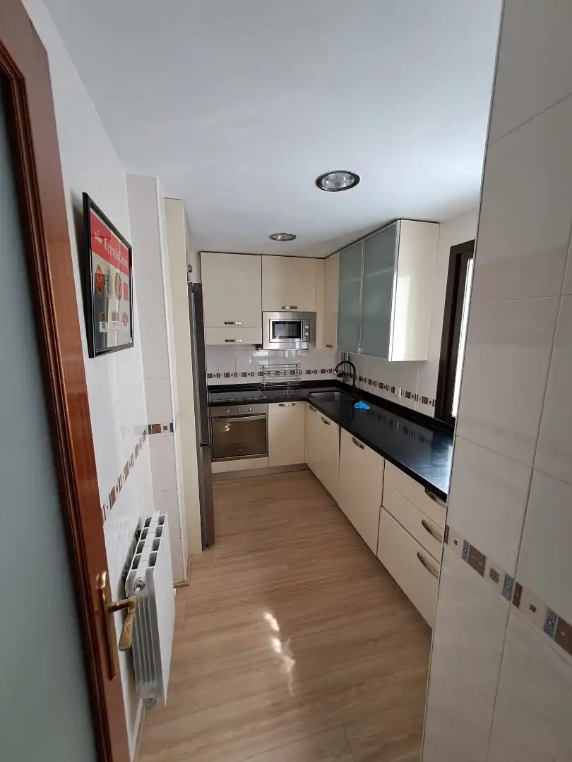 Cuina de Apartament en venda en La Zubia amb Aire condicionat, Calefacció i Terrassa