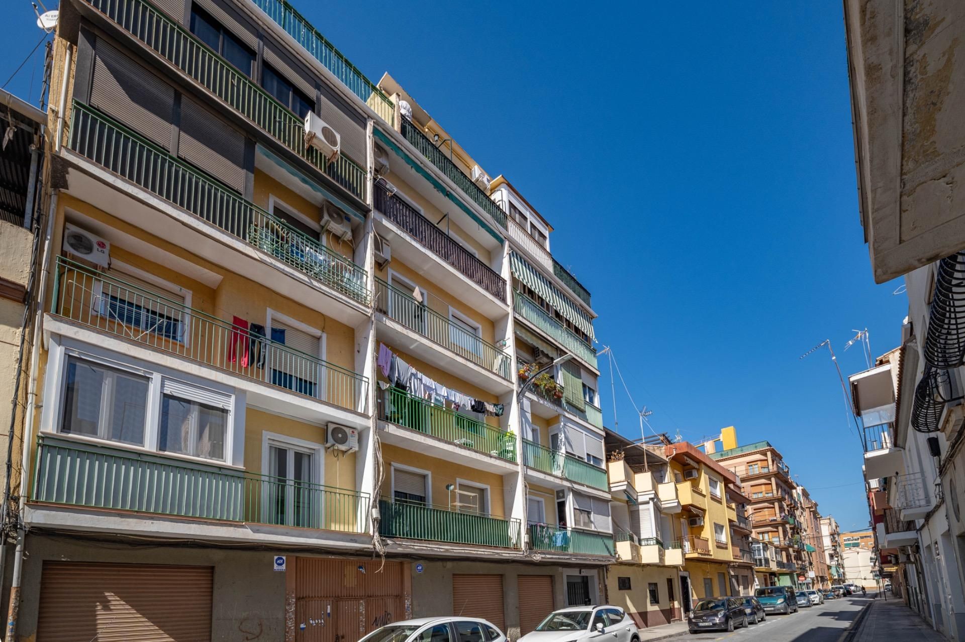 Exterior view of Flat for sale in  Granada Capital
