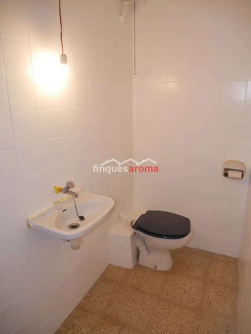 Baño de Piso en venta en Valls con Alarma