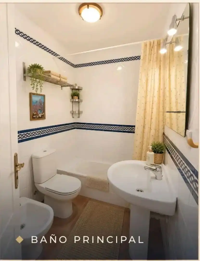 Bathroom of Flat for rent in Ayamonte  with Air Conditioner, Heating and Terrace
