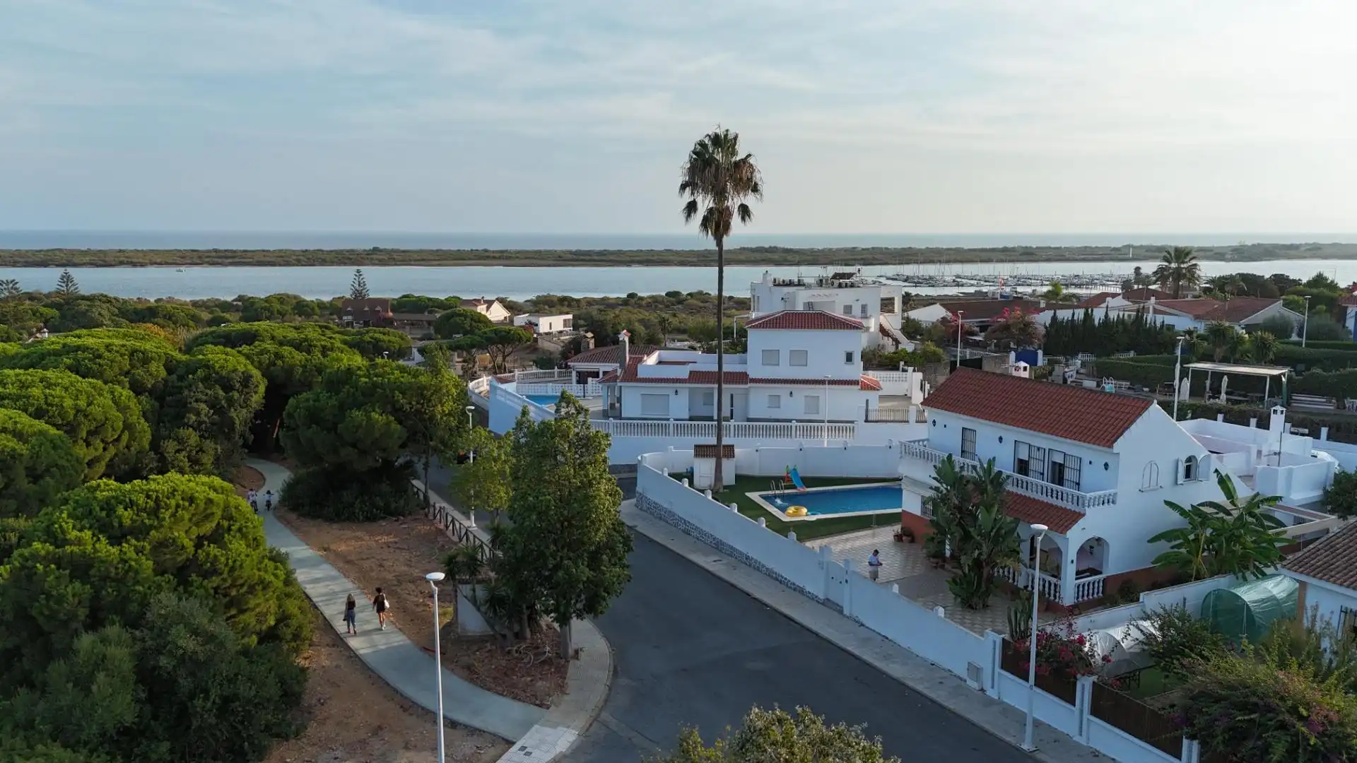 Vista exterior de Casa o xalet en venda en El Rompido, Huelva
