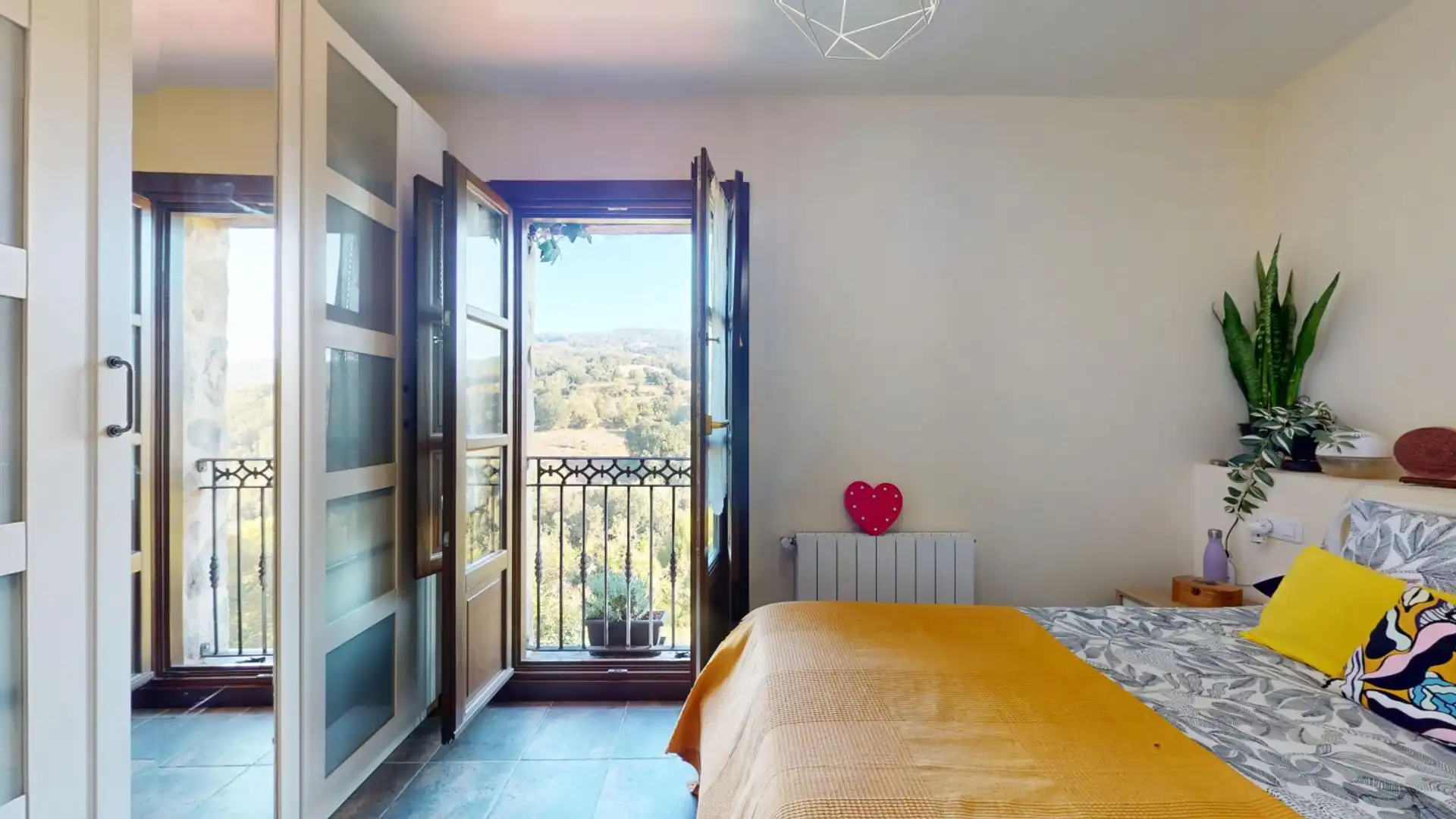 Habitación de Casa adosada en venta en Artziniega con Calefacción, Parquet y Terraza