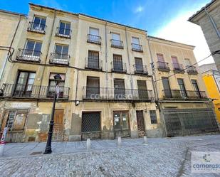 Vista exterior de Casa o xalet en venda en Ávila Capital