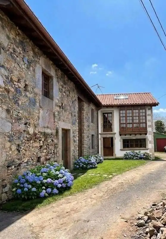Vista exterior de Casa o chalet en venta en Llanes
