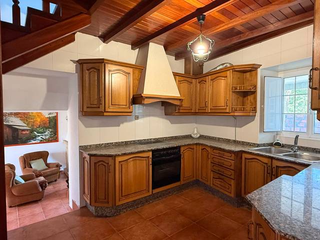 Casa adosada en Venta en A Gándara