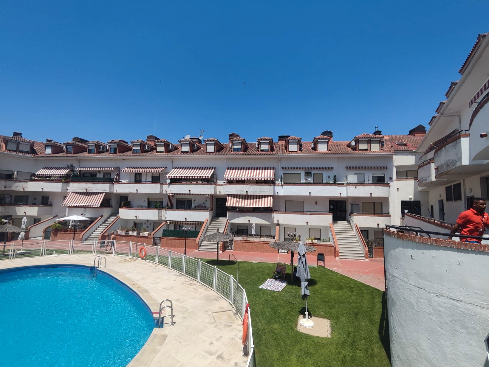 Vista exterior de Dúplex de lloguer en Sevilla la Nueva amb Aire condicionat, Traster i Forn