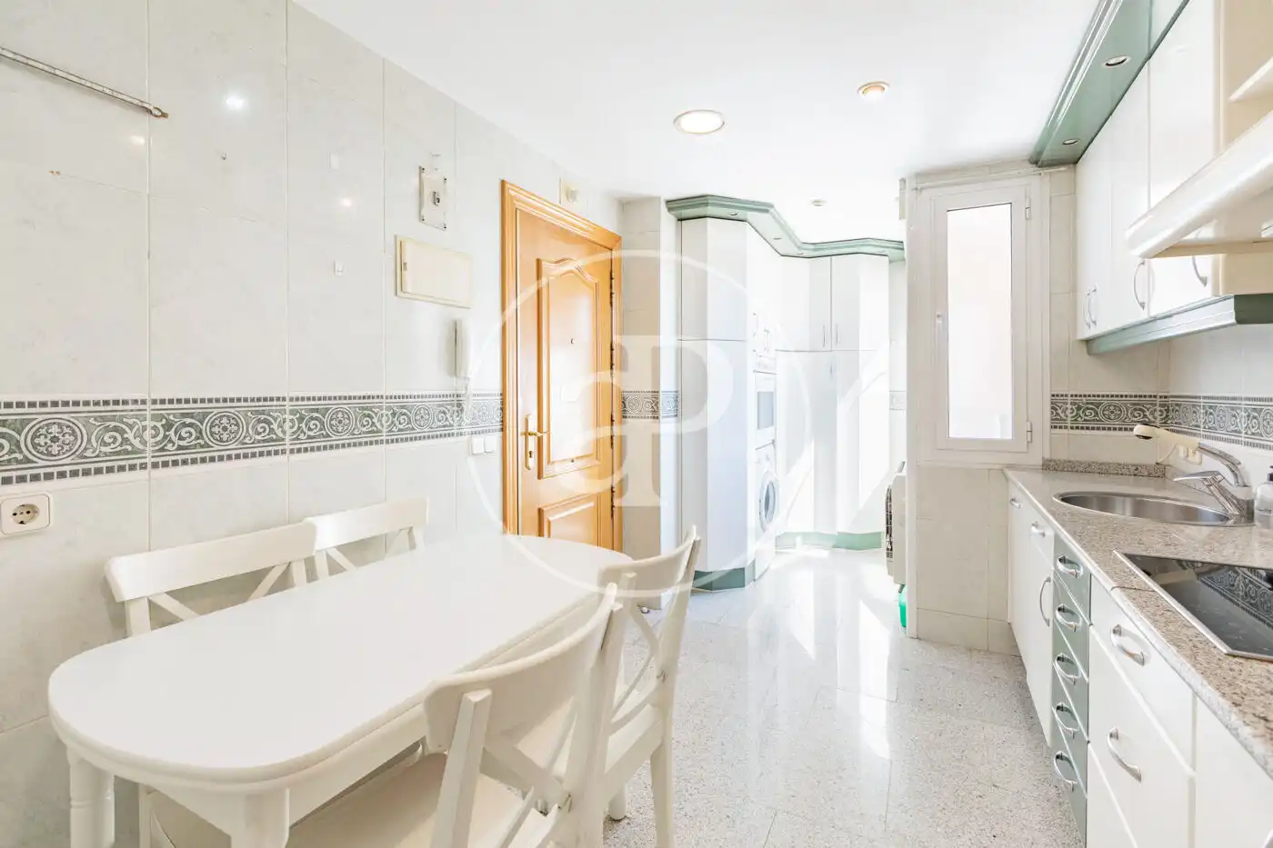 Kitchen of Flat for rent in Madrid  with Air Conditioner, Heating and Private garden