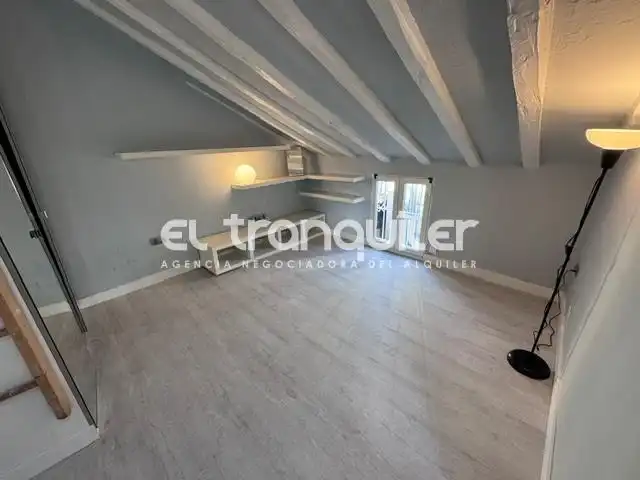 Estudio con ascensor en alquiler en Calle Libertad