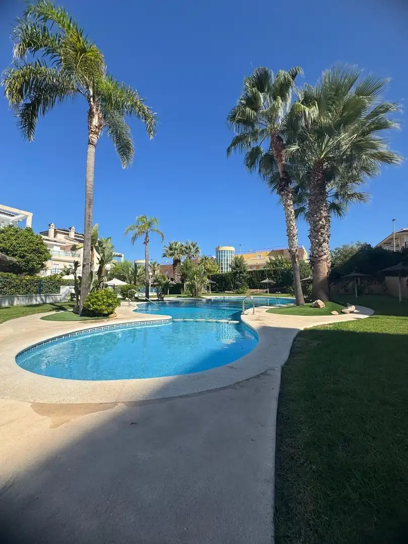 Casa o xalet de lloguer a Pilar de la Horadada, Alicante