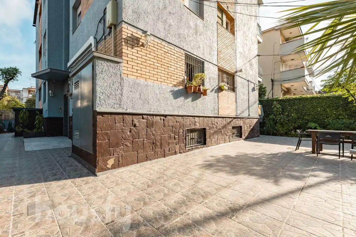 Vista exterior de Pis en venda en Castelldefels amb Aire condicionat