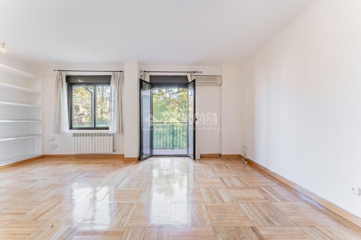 Flat for sale in Hispanoamérica - Bernabéu, Chamartín