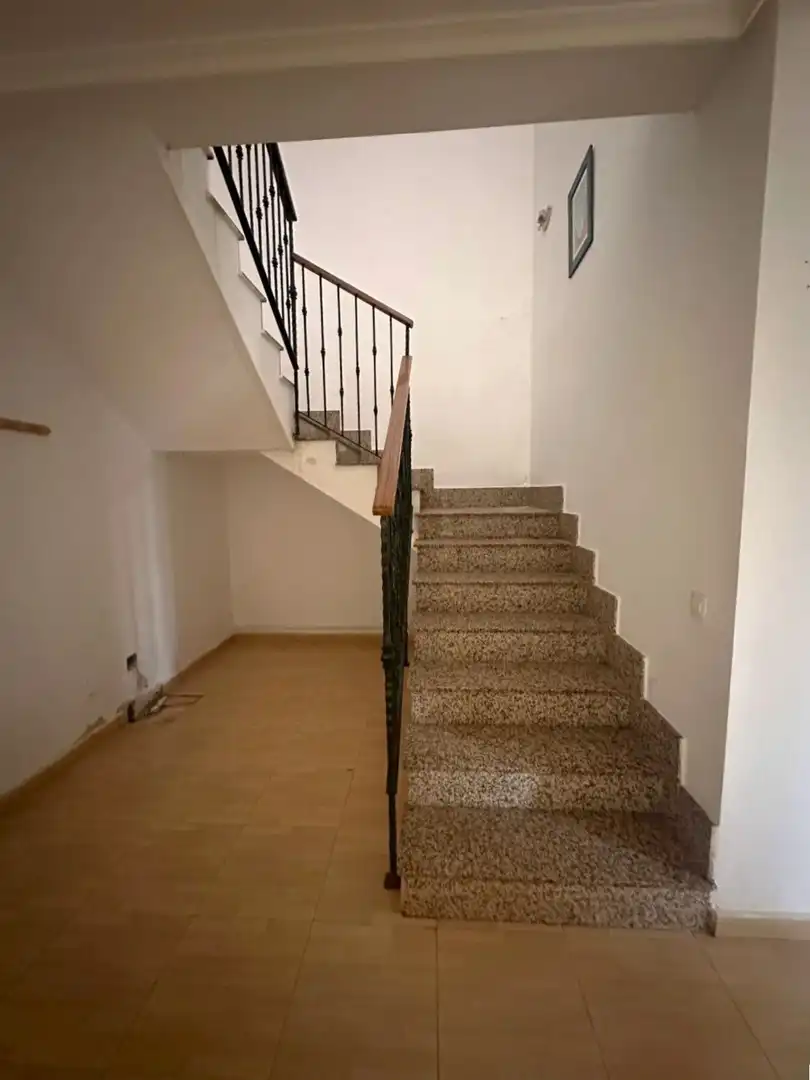 Adossat amb terrassa en venda a Quintanar de la Orden, imagen 8