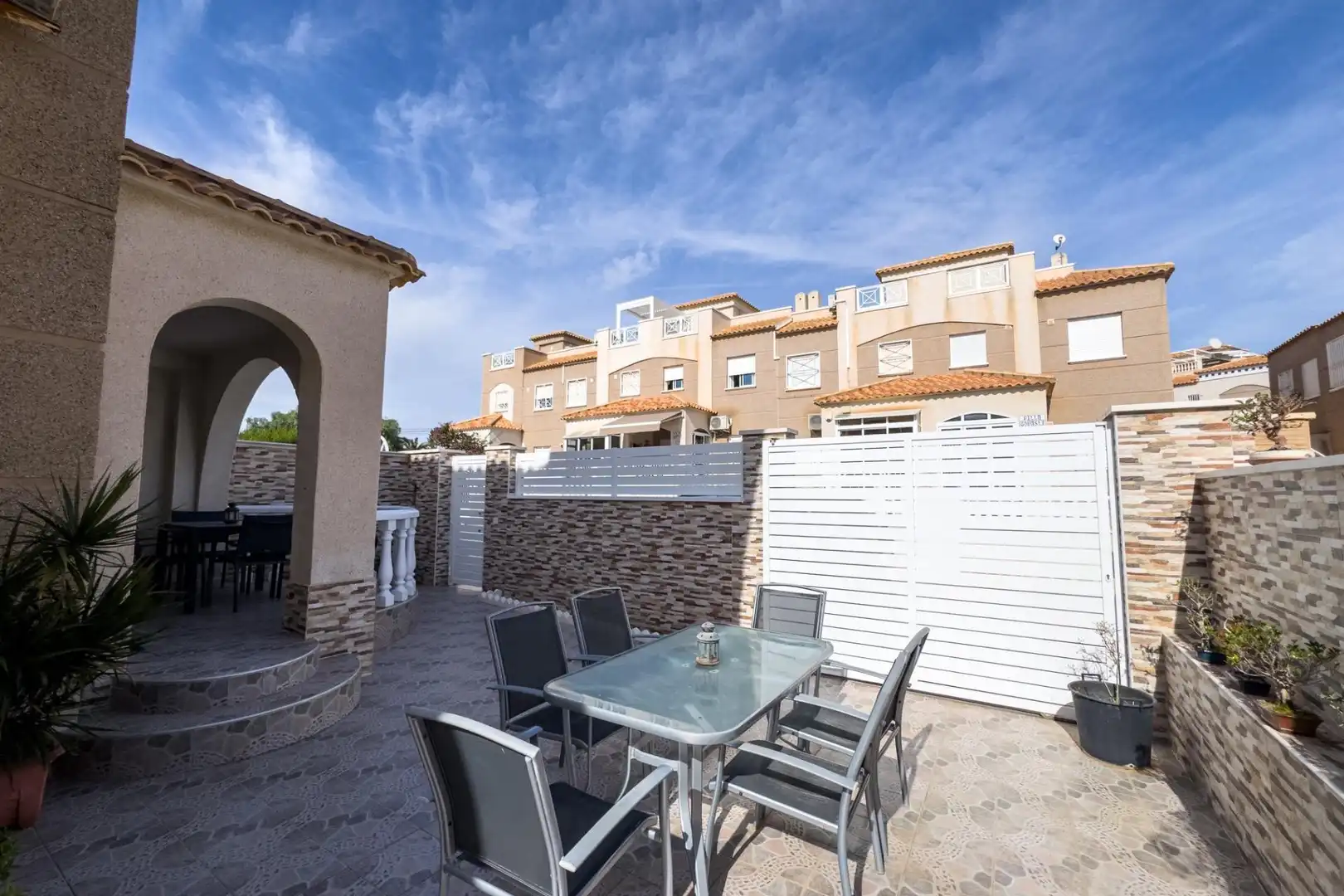 Terrassa de Casa adosada en venda en Torrevieja amb Aire condicionat, Jardí privat i Terrassa