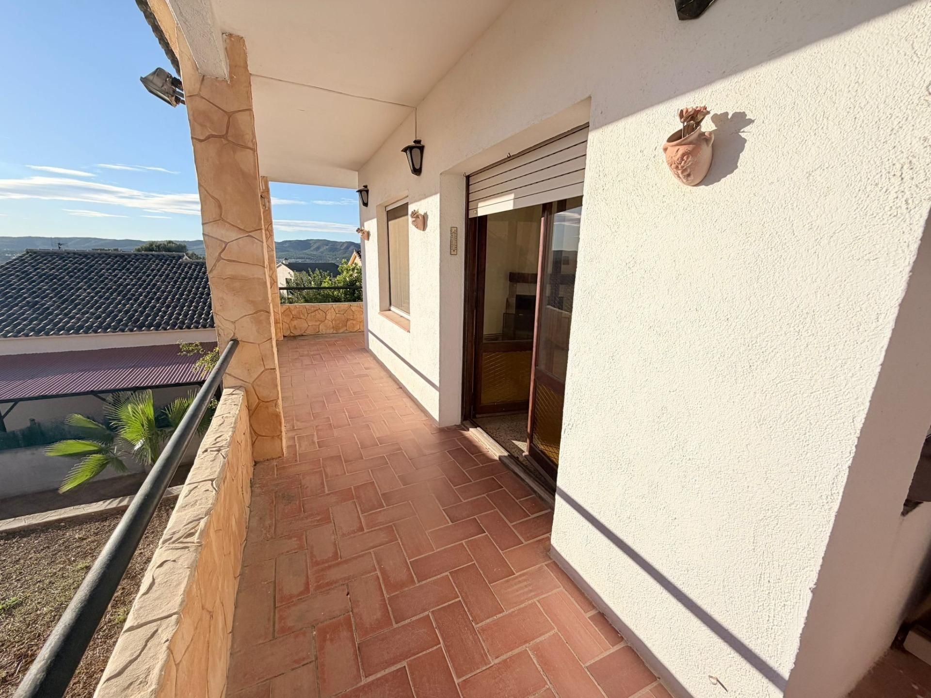 Exterior view of House or chalet for sale in El Vendrell  with Air Conditioner, Heating and Private garden