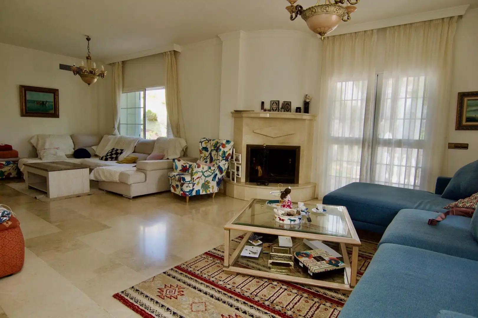 Sala d'estar de Casa o xalet en venda en Benalmádena amb Calefacció, Jardí privat i Terrassa