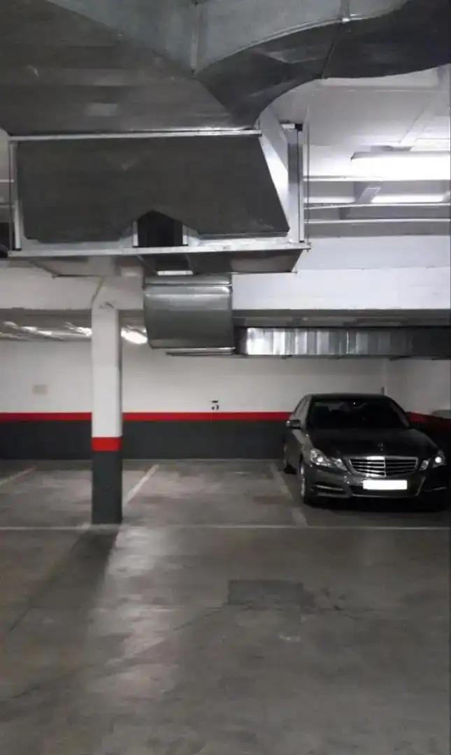 Parkplatz von Garage zum Verkauf in Madrid