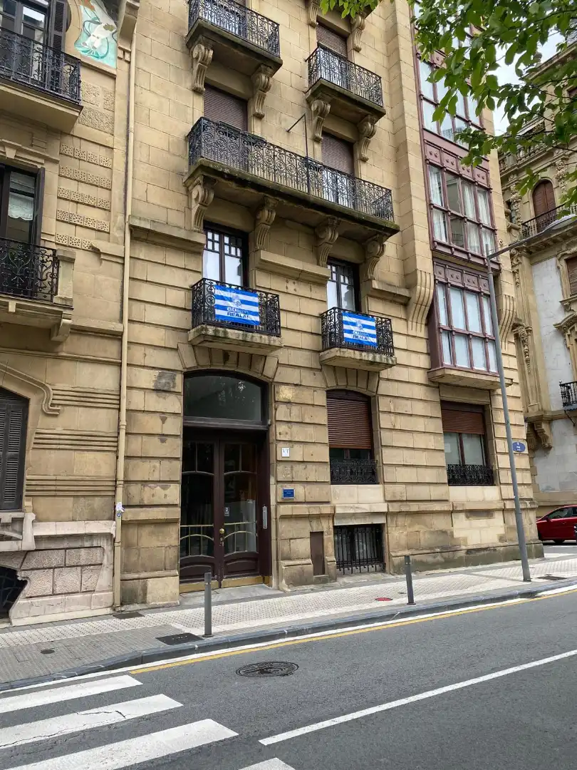 Außenansicht von Wohnung zur Miete in Donostia - San Sebastián  mit Heizung, Möbliert und Balkon
