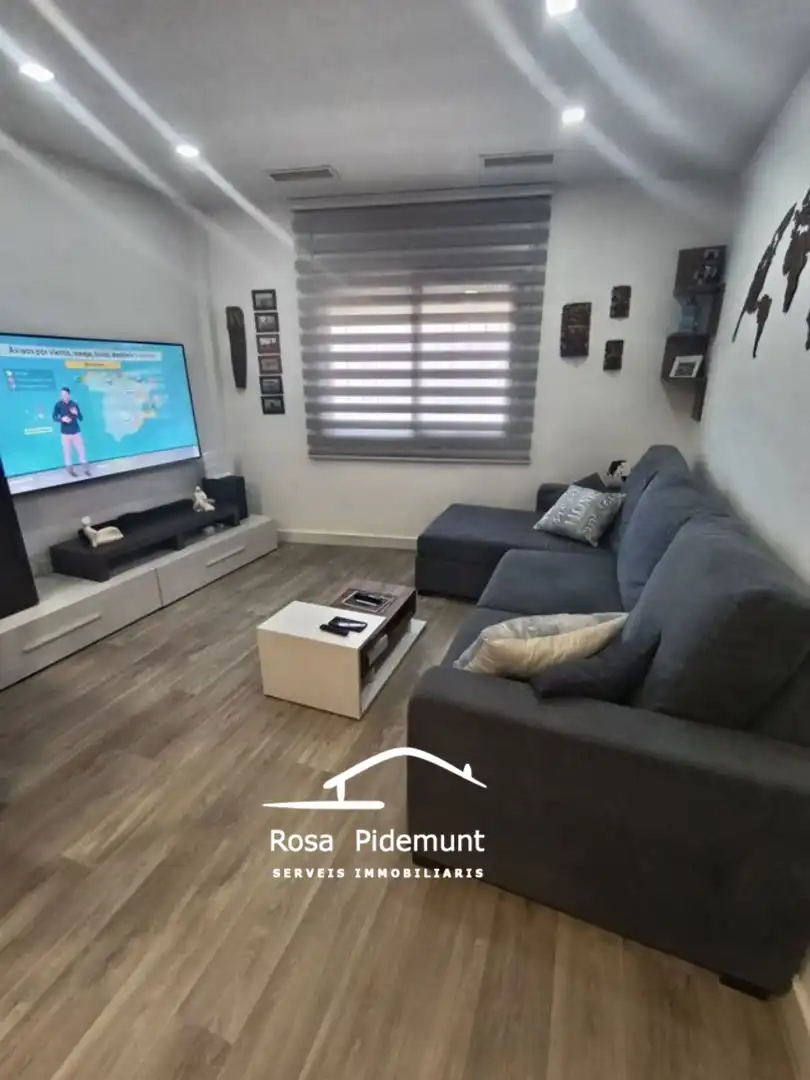 Wohnzimmer von Erdgeschoss zum Verkauf in Centre
