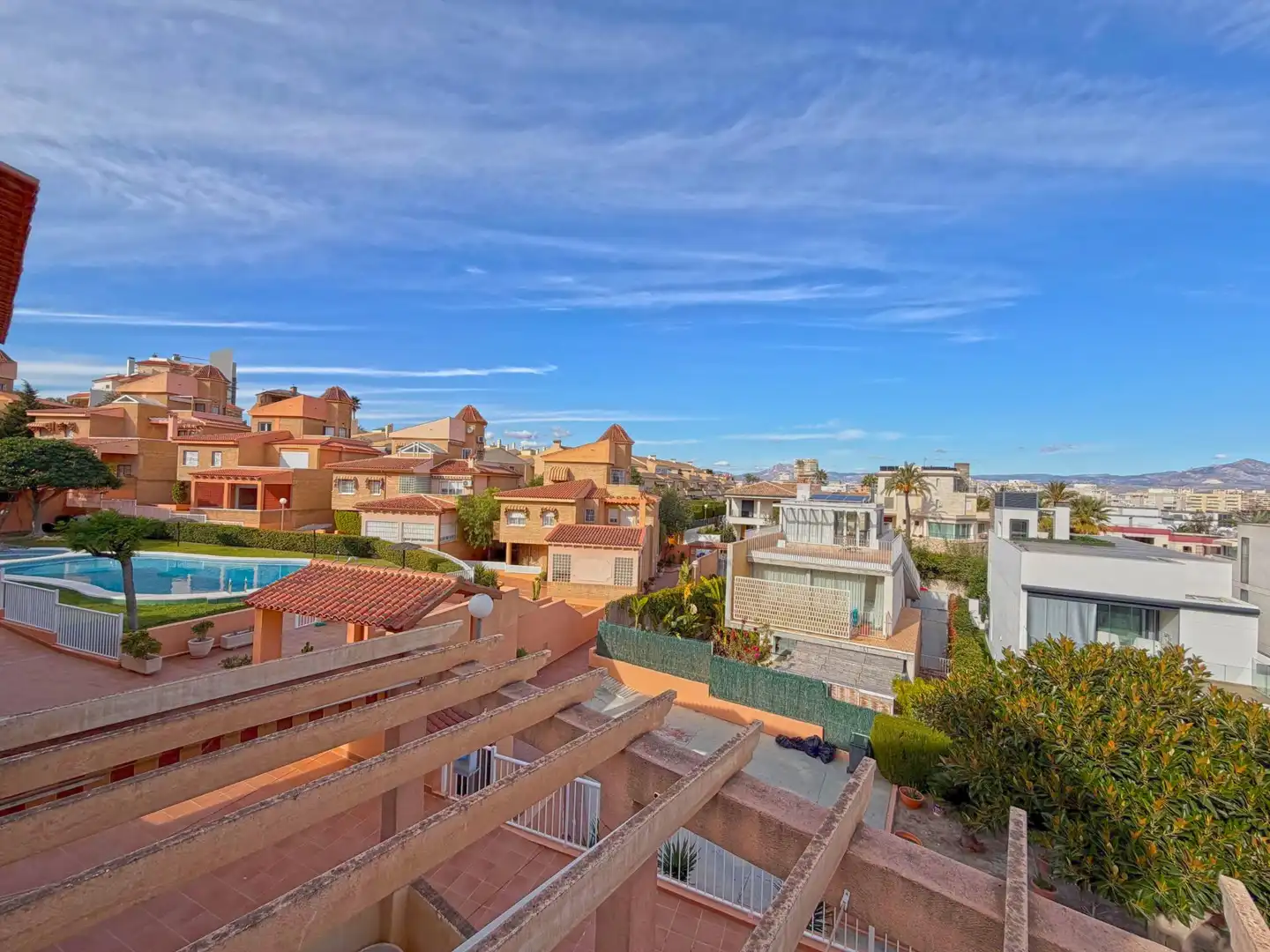 Vista exterior de Casa o chalet en venta en Alicante / Alacant con Calefacción, Jardín privado y Terraza