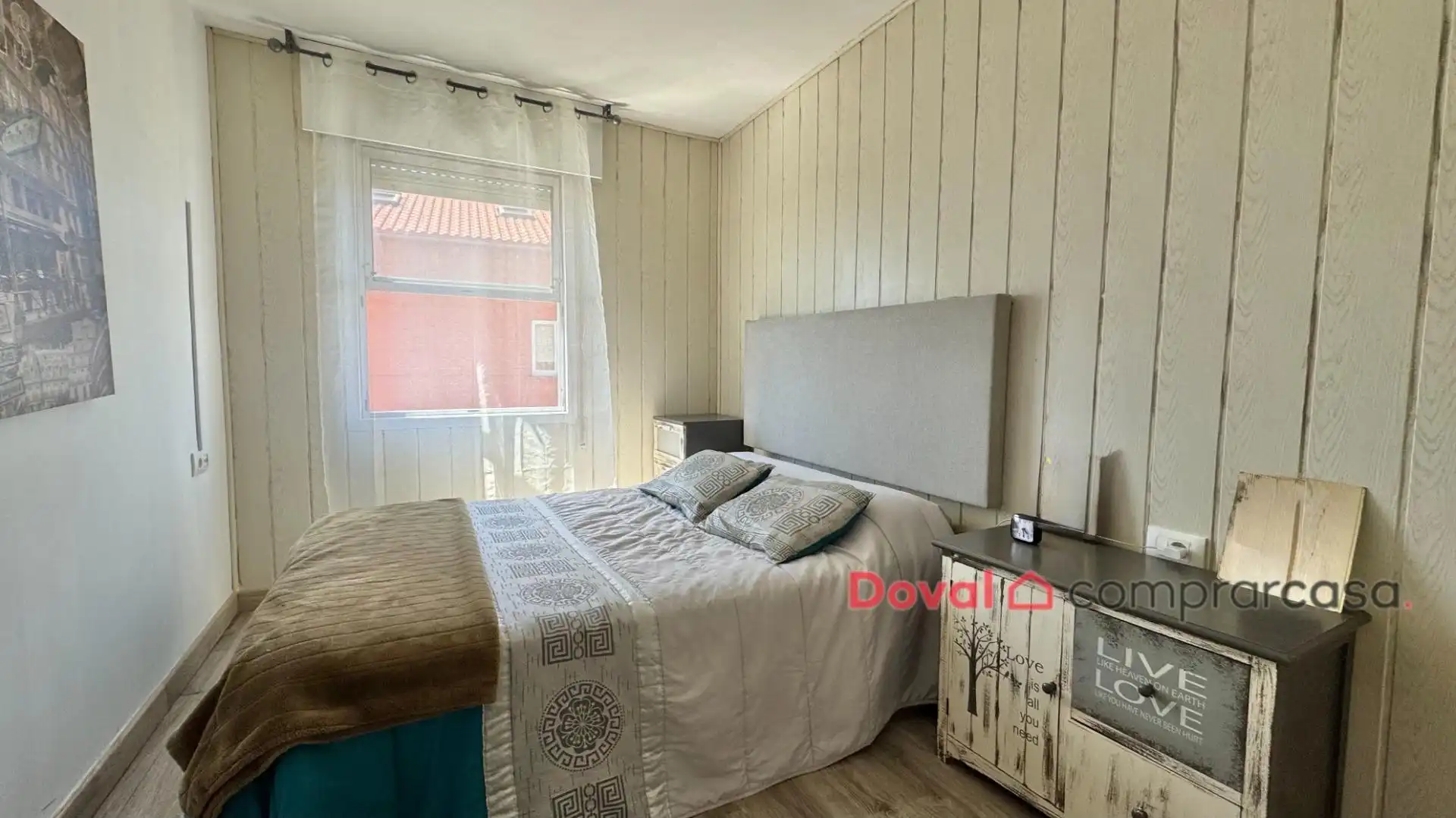 Habitación de Casa o chalet en venta en Vigo  con Parquet, Terraza y Amueblado