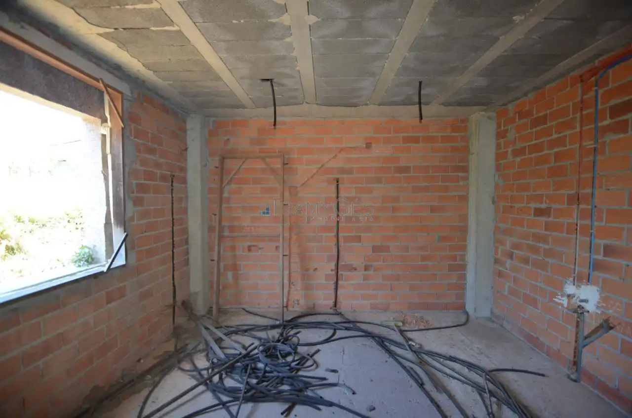 Casa o xalet en venda en Redondela amb Jardí privat, Terrassa i Traster
