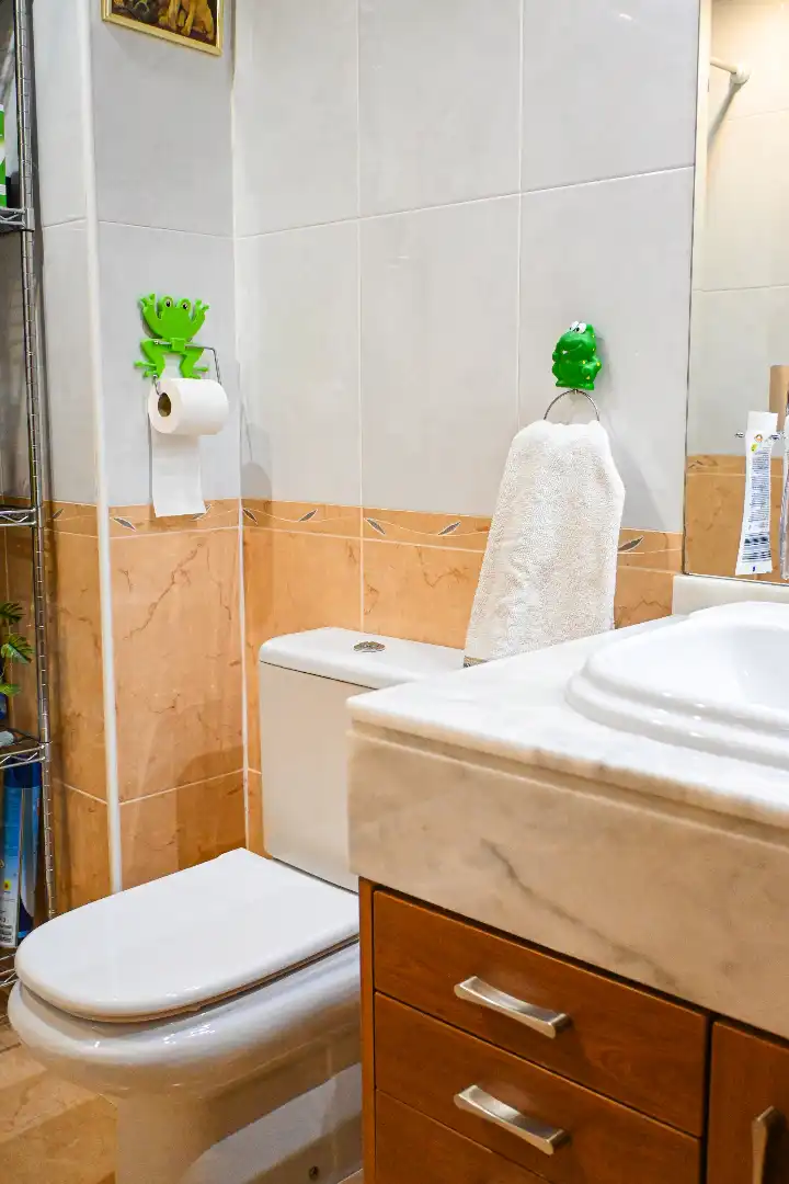 Bathroom of Flat for sale in Valencia  with Air Conditioner, Terrace and Swimming Pool