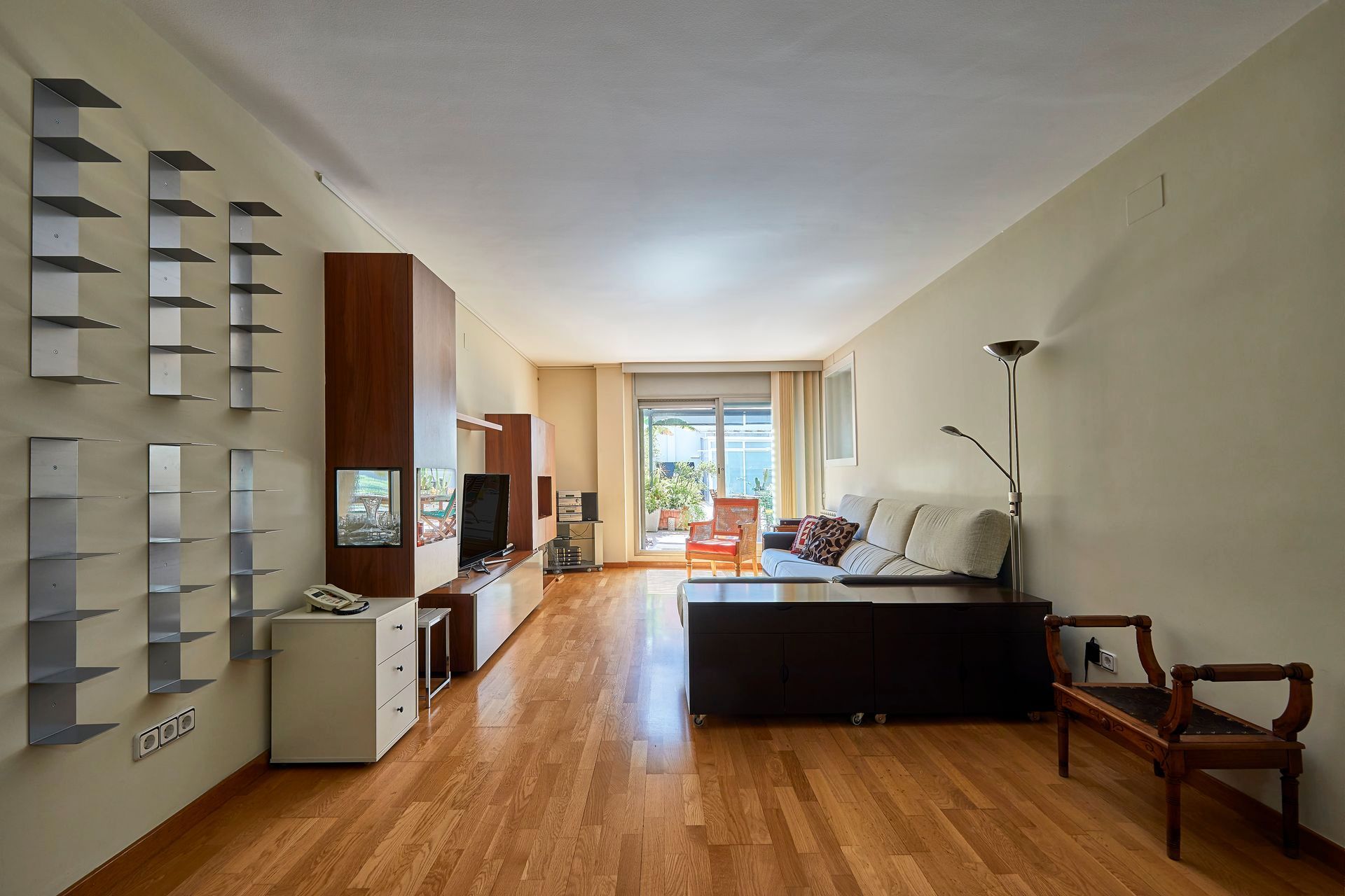 Living room of Duplex to rent in  Barcelona Capital  with Air Conditioner, Parquet flooring and Terrace