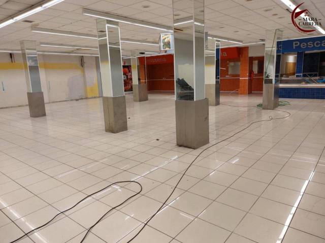 Local comercial en Alquiler en Ronda Bruguieres en Xeraco