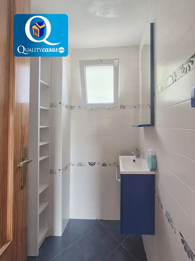 Bathroom of Apartments for sale in Alicante / Alacant  with Air Conditioner and Storage room