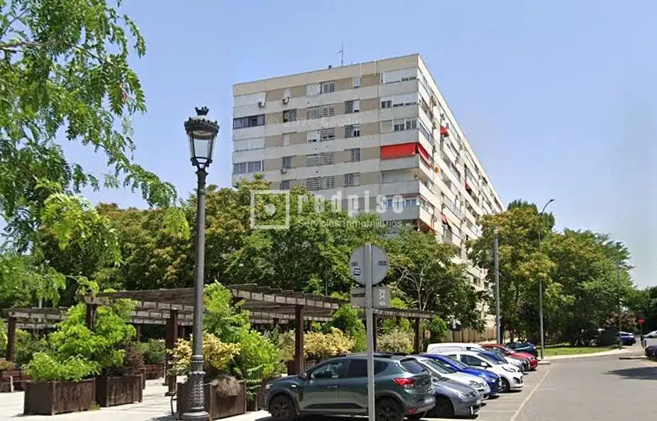 Vista exterior de Piso en venta en Alcorcón con Aire acondicionado, Calefacción y Parquet