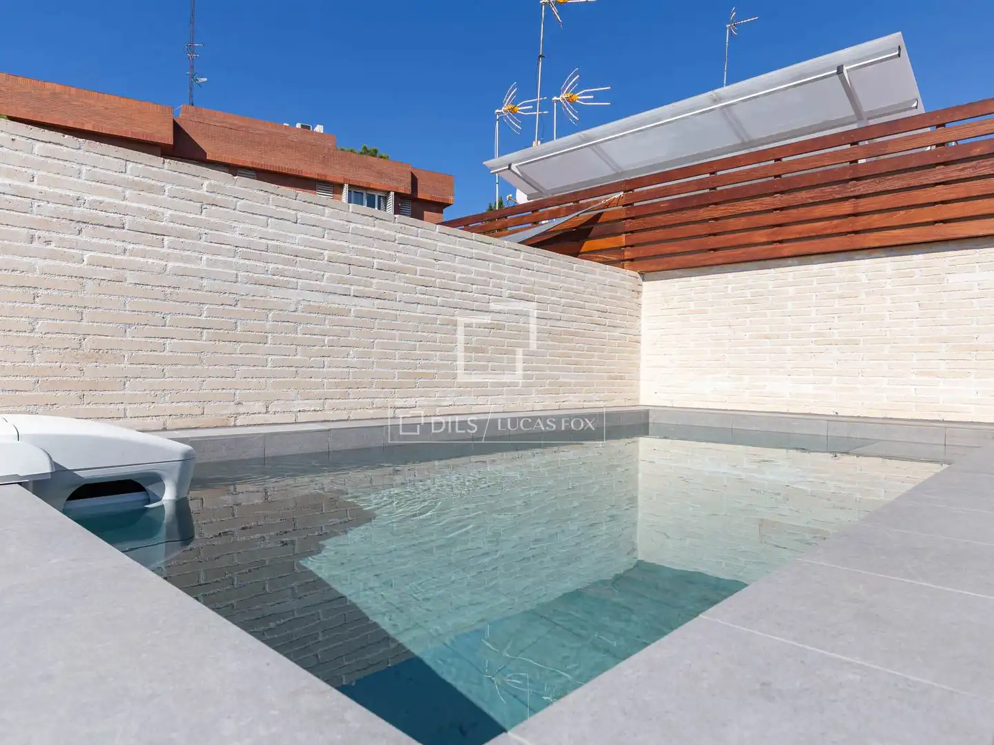 Piscina de Casa o xalet en venda en Esplugues de Llobregat amb Aire condicionat, Calefacció i Parquet
