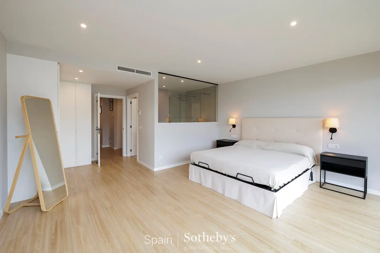 Habitación de Casa adosada en venta en Pontevedra Capital  con Aire acondicionado, Jardín privado y Terraza