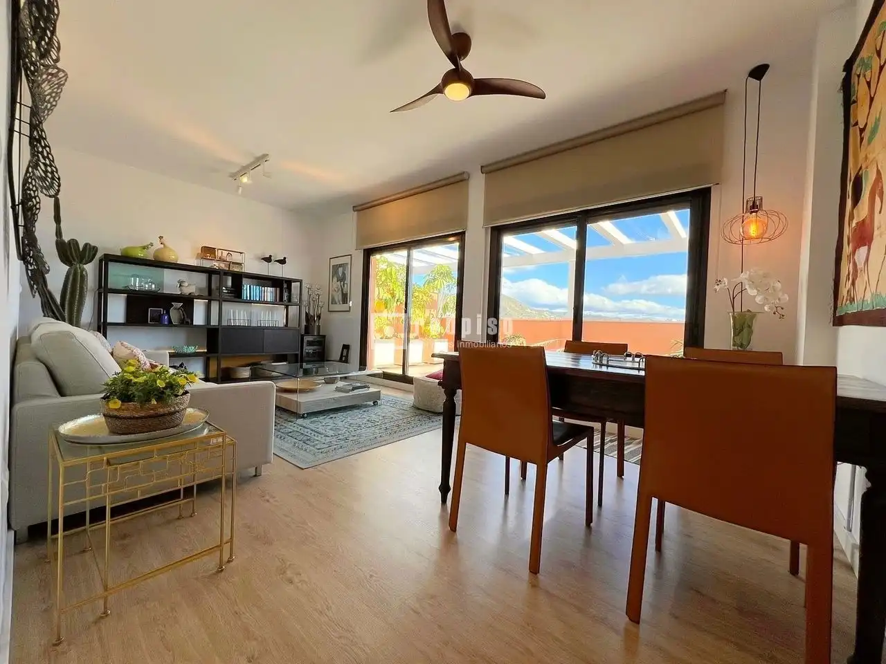 Sala de estar de Ático en venta en Rincón de la Victoria con Aire acondicionado, Calefacción y Jardín privado