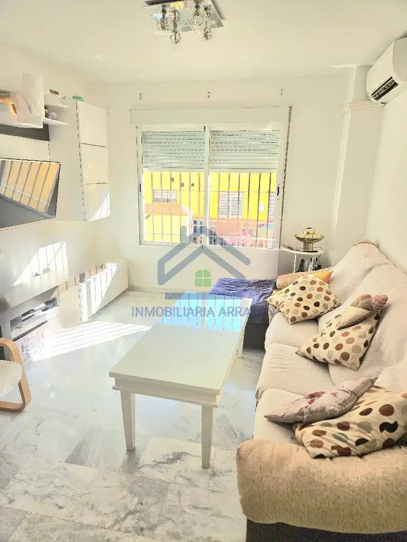 Vista exterior de Casa o chalet en venta en Ogíjares con Aire acondicionado y Balcón