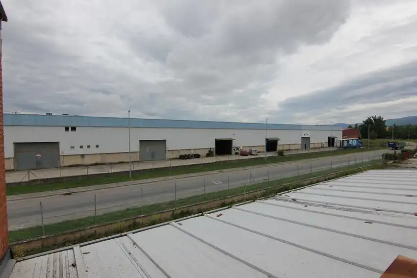 Vista exterior de Nave industrial en venta en Asparrena