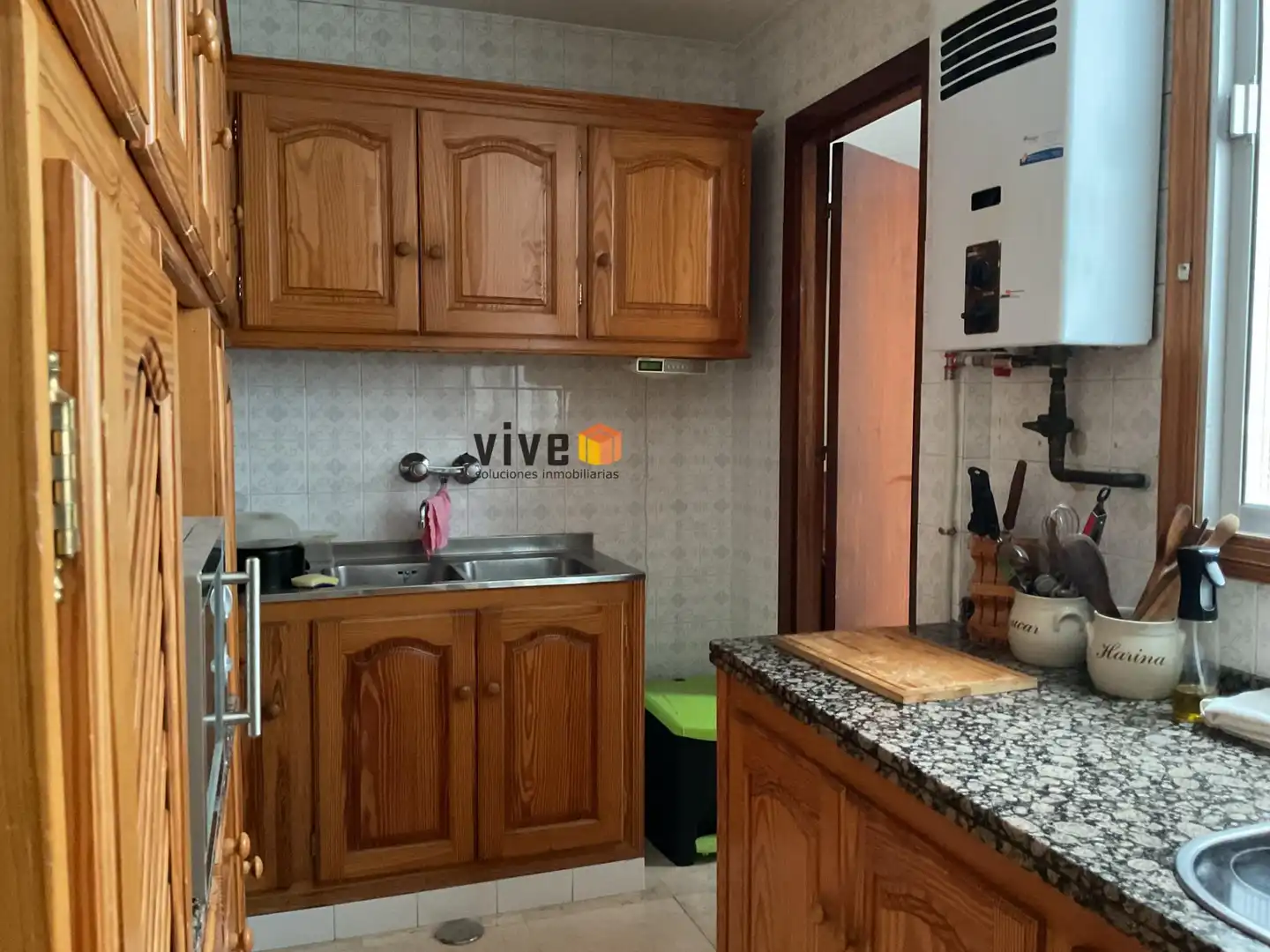 Kitchen of Flat for sale in Sevilla  with Air Conditioner, Heating and Terrace