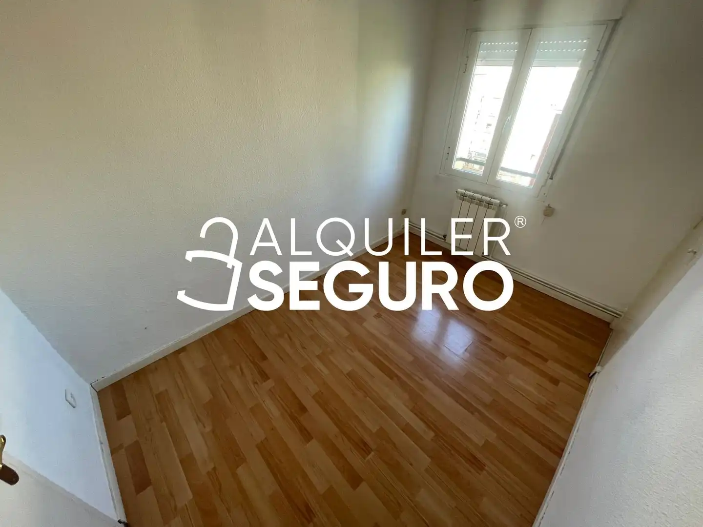 Bedroom of Flat for rent in Madrid  with Air Conditioner, Heating and Terrace