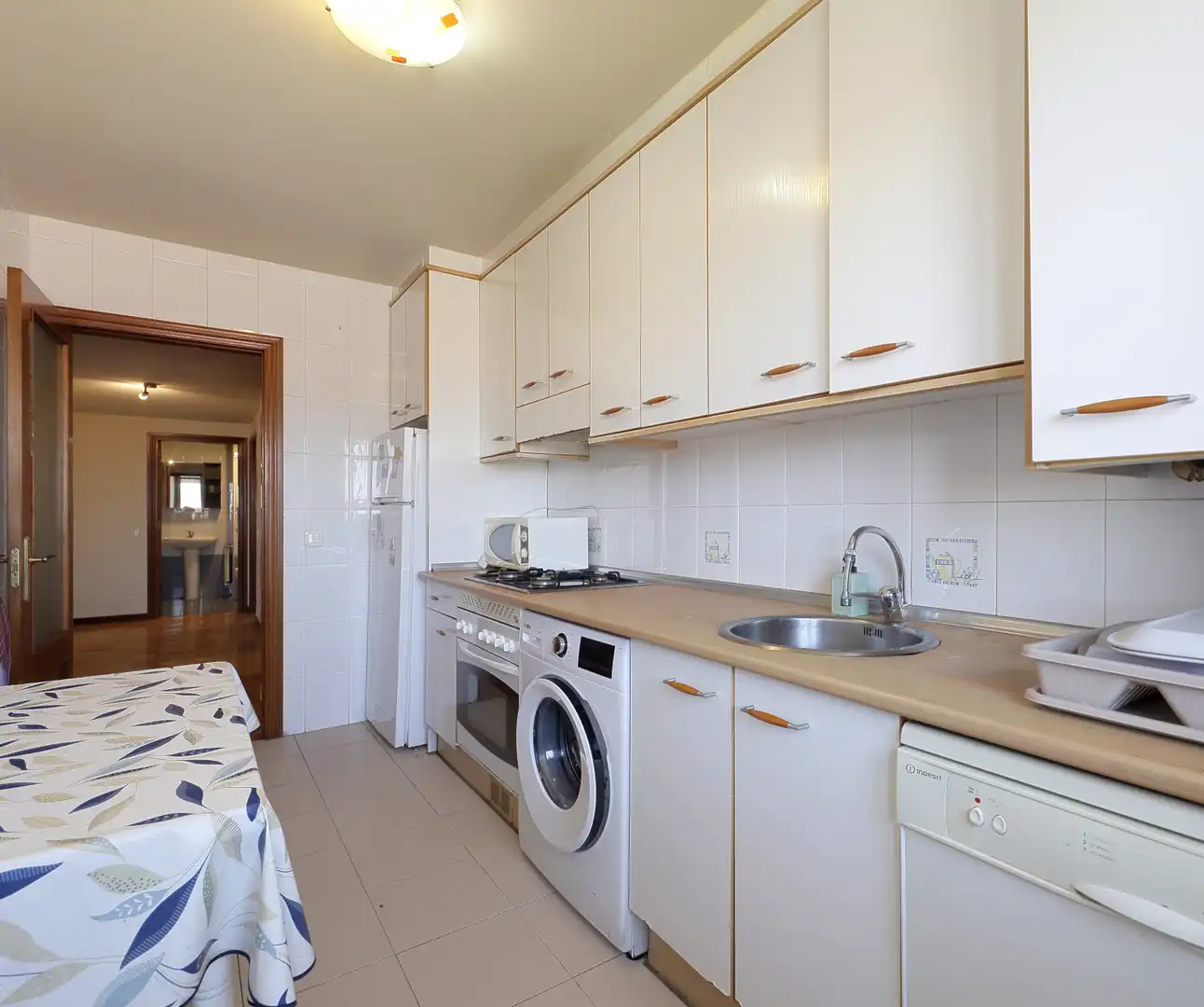Cocina de Piso en venta en Oviedo  con Calefacción y Trastero